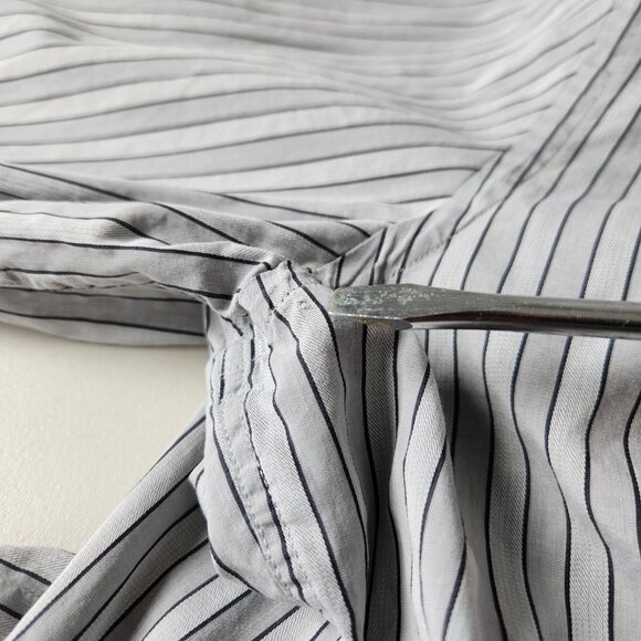 Hugo Boss Mens Slim Fit Button Down Long Sleeve Shirt Blue with Stripes 17.5 - Picture 8 of 8